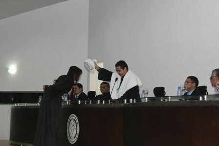 Oradora destaca a importância das pessoas no exercício profissional.